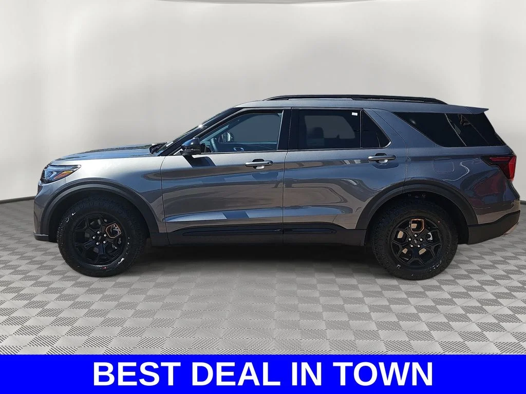 New 2026 Carbonized Gray Metallic Ford Tremor® image 6
