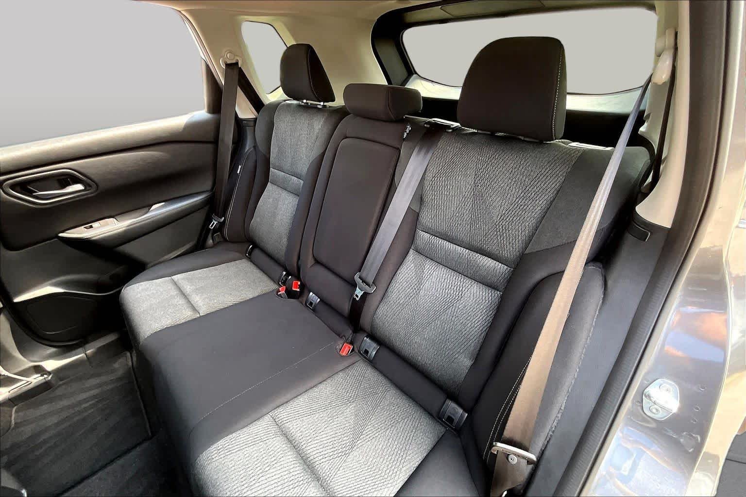 Used 2025 Gun Metallic Nissan SV image 20