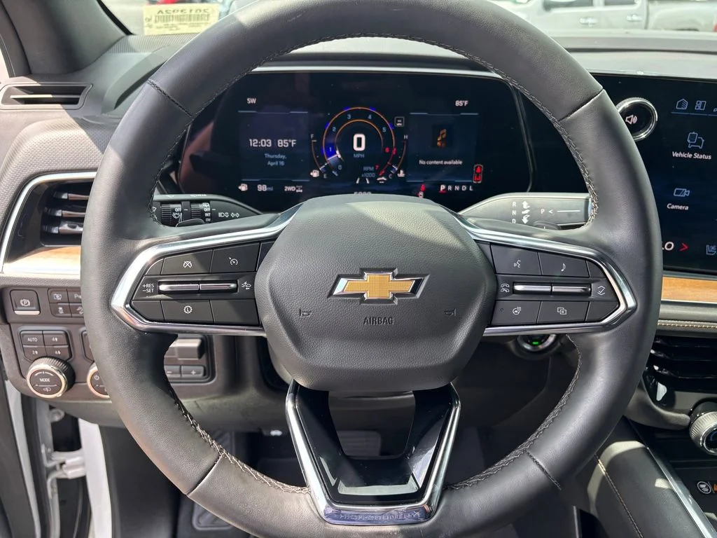 Used 2025 Beige Chevrolet High Country image 14