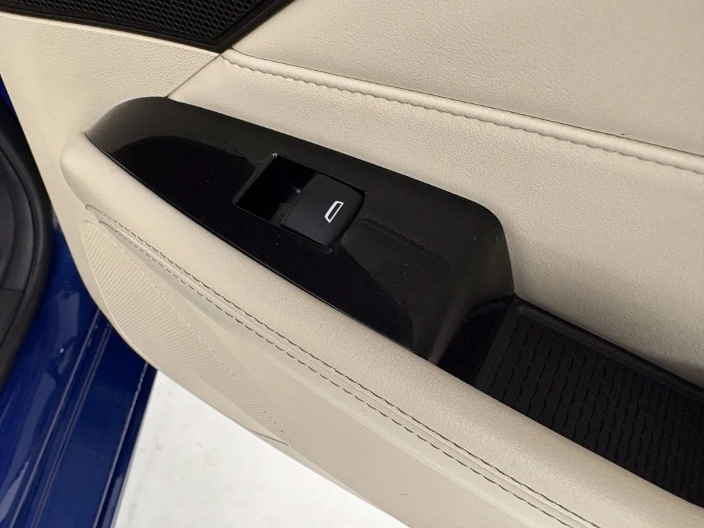 Used 2020 Blue Cadillac Luxury image 20