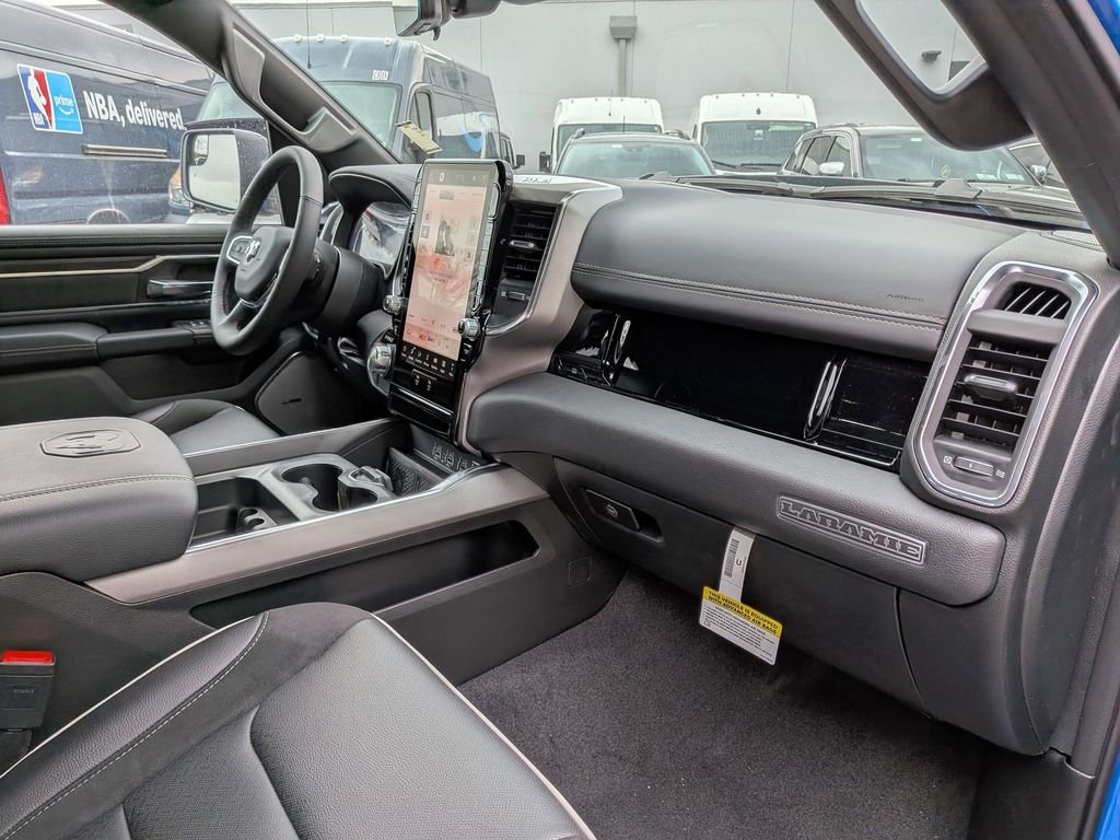 New 2026 Hydro Blue Pearl-Coat Exterior Paint RAM Laramie image 29