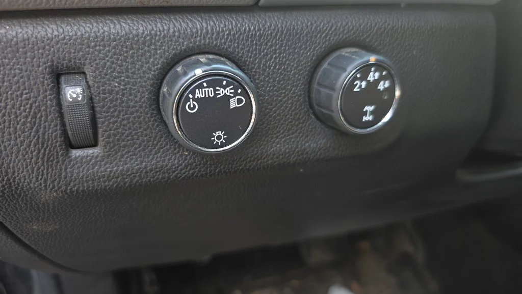 Used 2016 Gray Chevrolet Work Truck image 13