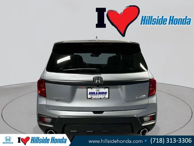 Certified Used 2023 Lunar Silver Metallic Honda AWD EX-L image 4