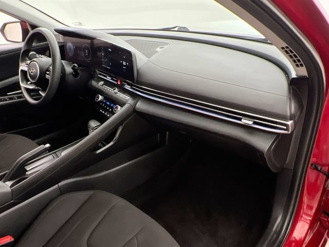 2024 Hyundai Elantra SEL - Photo 13
