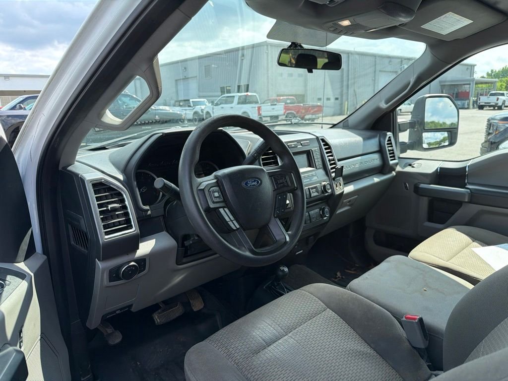 Used 2017 Oxford White Ford XLT image 6