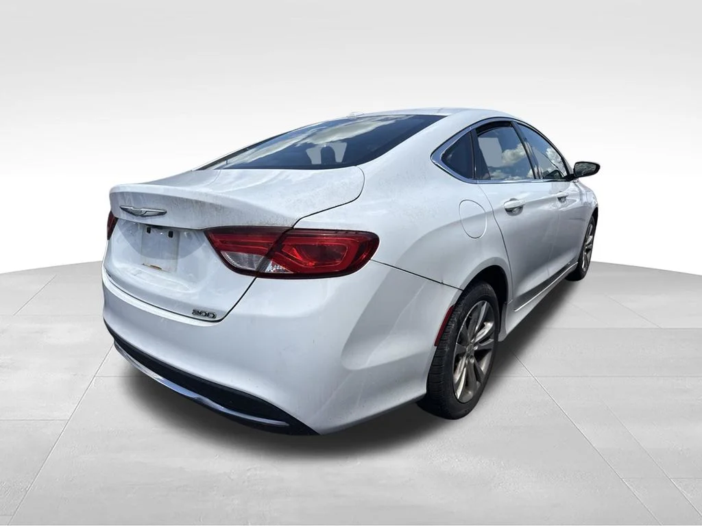 Used 2016 White Chrysler Limited image 2
