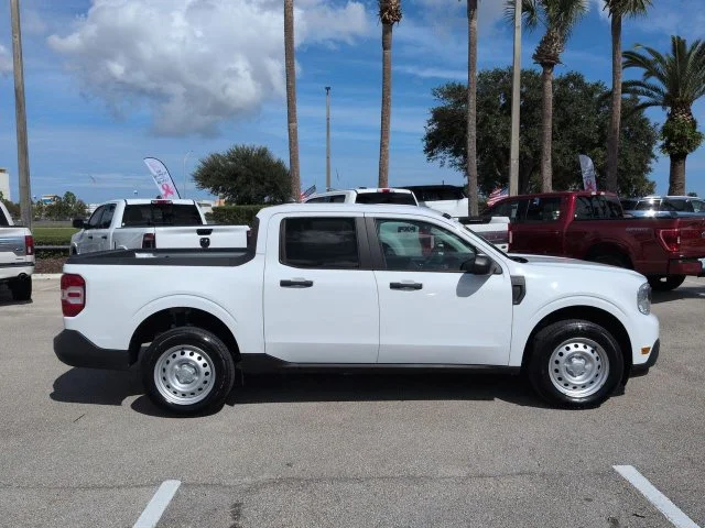 Used 2022 White Ford XL image 3