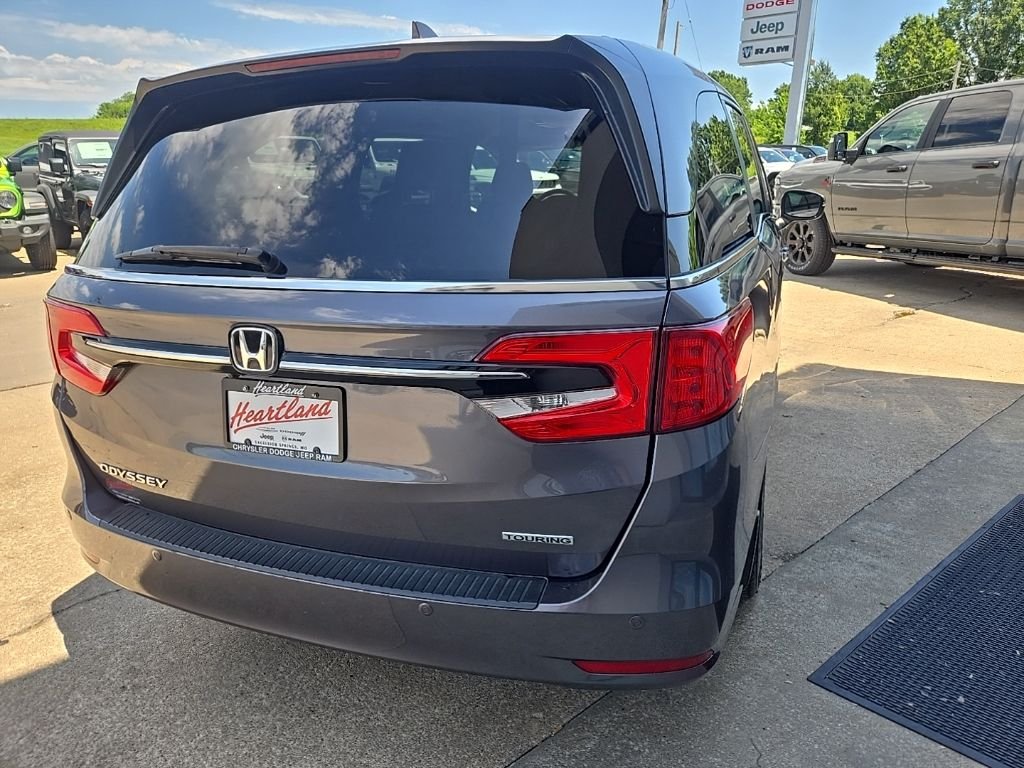 Used 2021  Honda Touring image 10