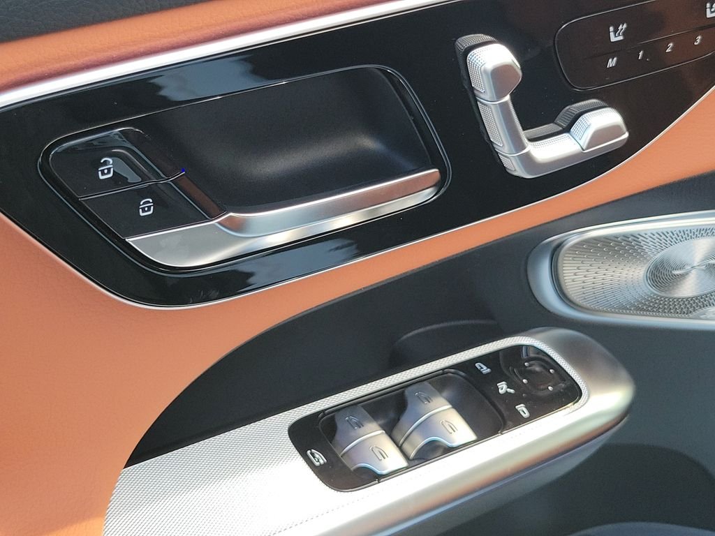 New 2027 Polar White Mercedes-Benz GLC 300 image 17