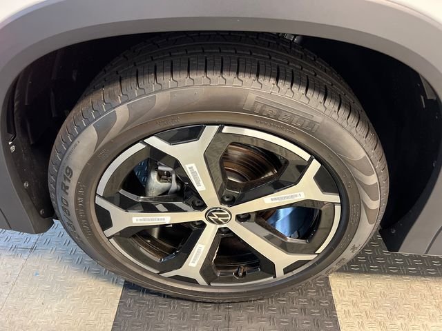 New 2026 White Volkswagen 2.0T SE image 9