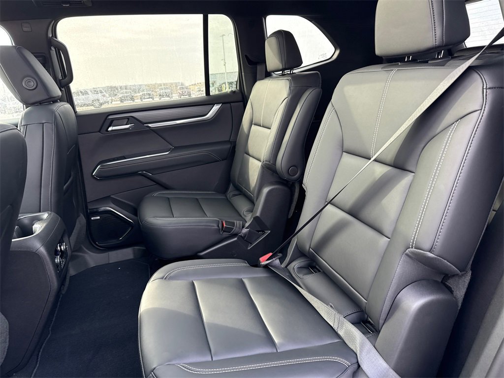 2026 GMC ACADIA - Image 32