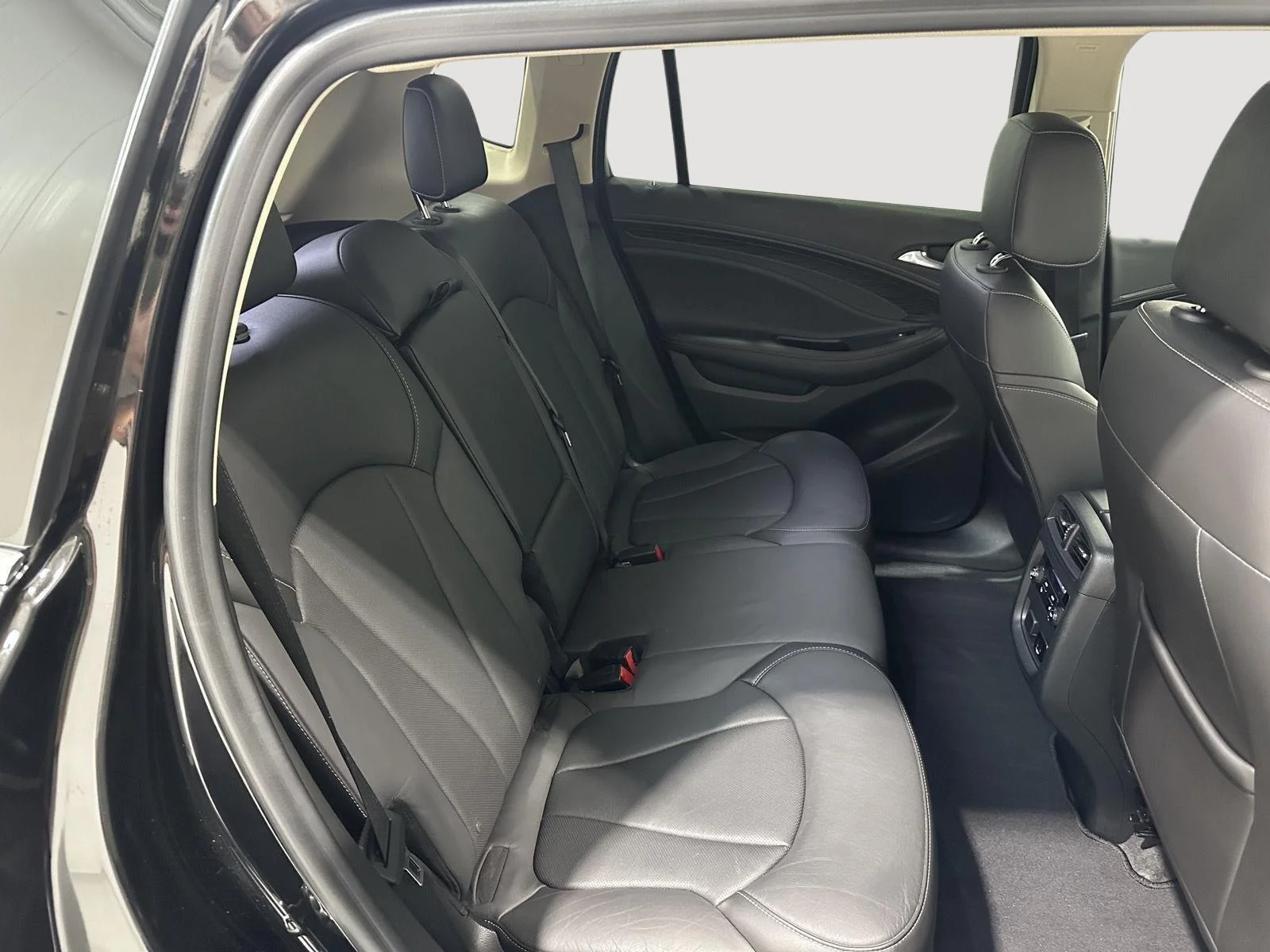 Used 2017 EBONY TWILIGHT METALLIC Buick Essence image 25