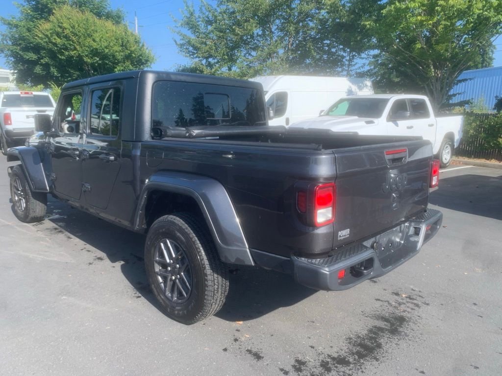 Used 2024 Granite Crystal Metallic Clearcoat Jeep Sport S image 2