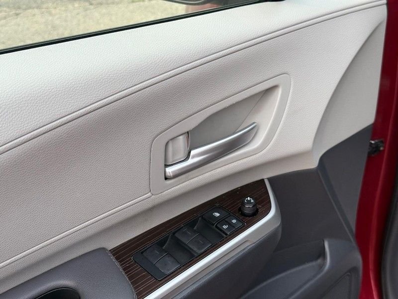 Used 2023 Pearl Toyota XLE image 19