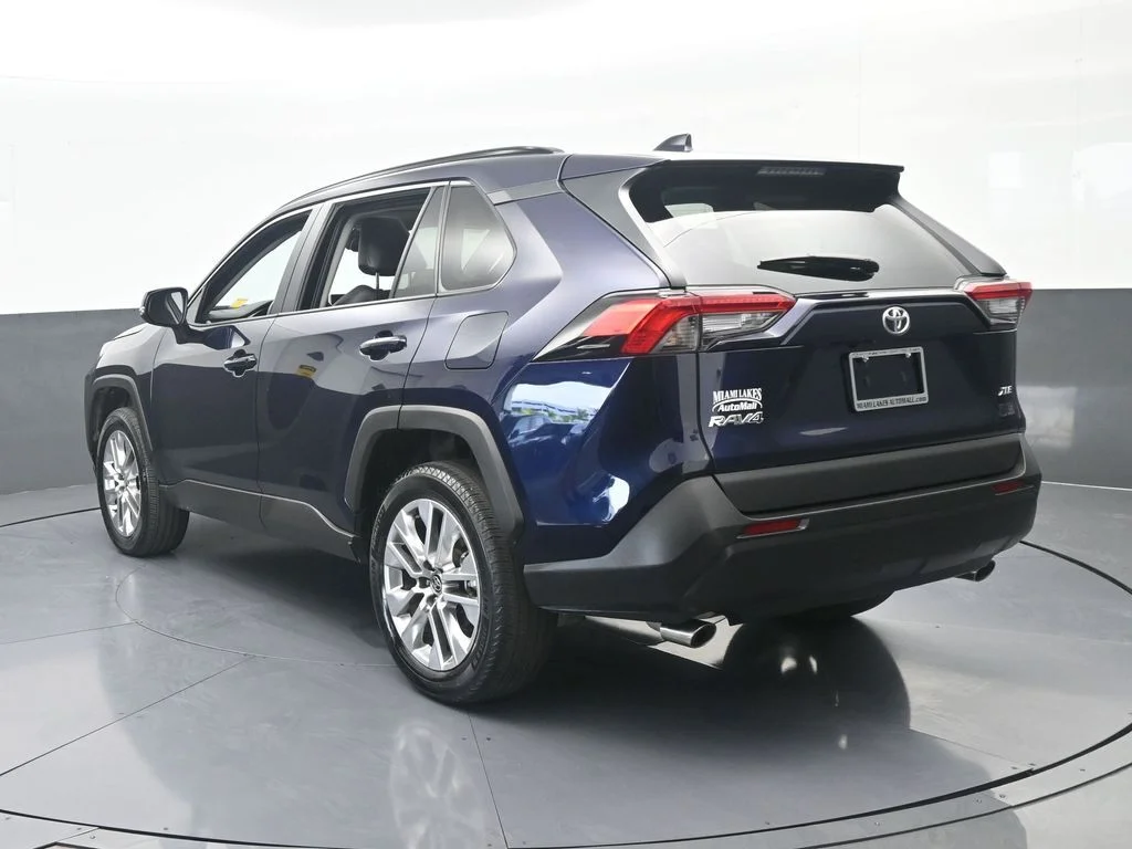 Used 2025 Blueprint Toyota XLE Premium image 3