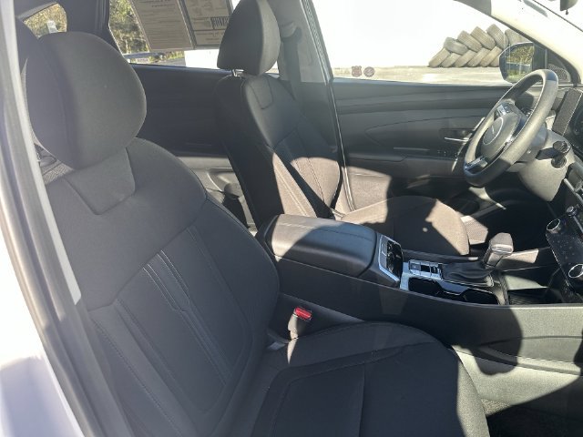 Used 2025 White Hyundai SEL image 34
