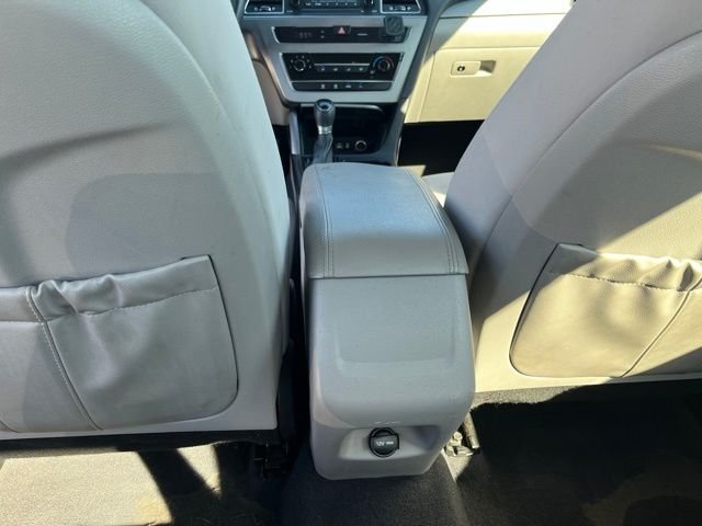 Used 2017 Gray Hyundai Base image 14