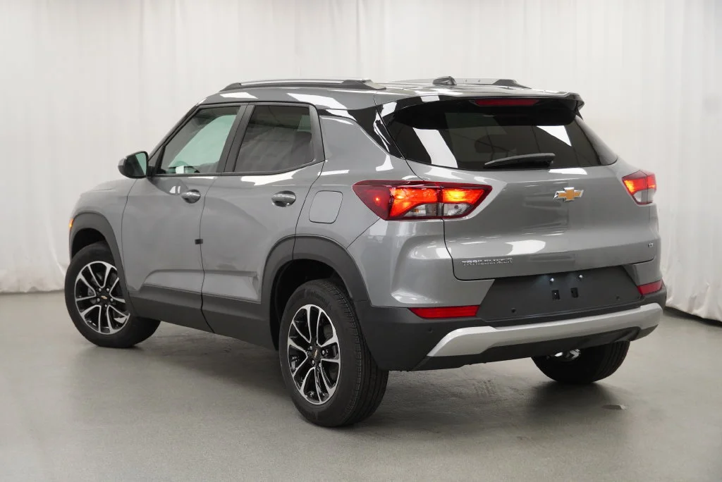 New 2026 Sterling Gray Metallic Chevrolet LT image 18