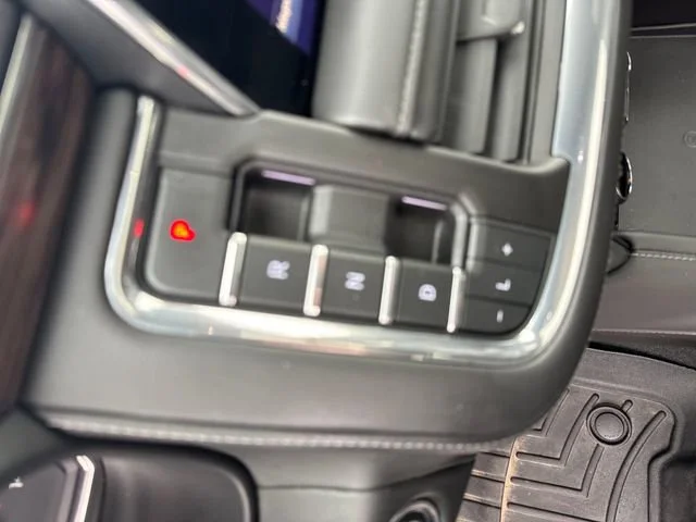 Used 2021 SUMMIT WHITE Chevrolet Z71 image 28