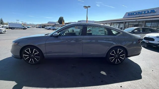 New 2026 Urban Gray Pearl Honda Touring Hybrid image 7