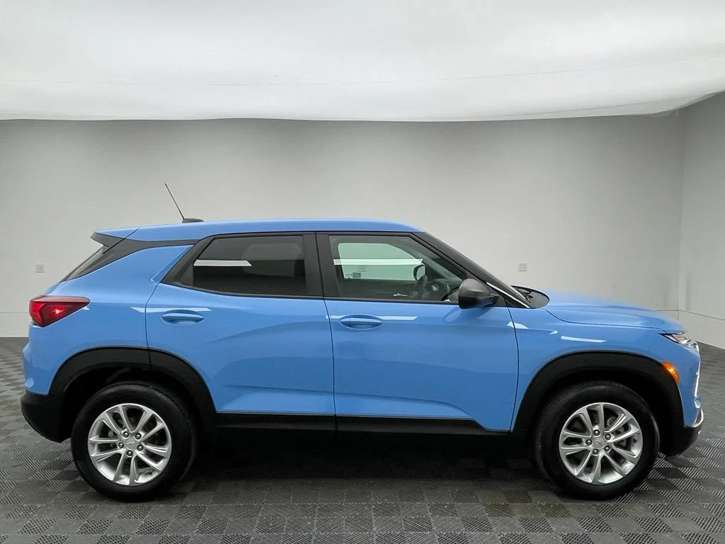 Used 2024 Fountain Blue Chevrolet LS image 5