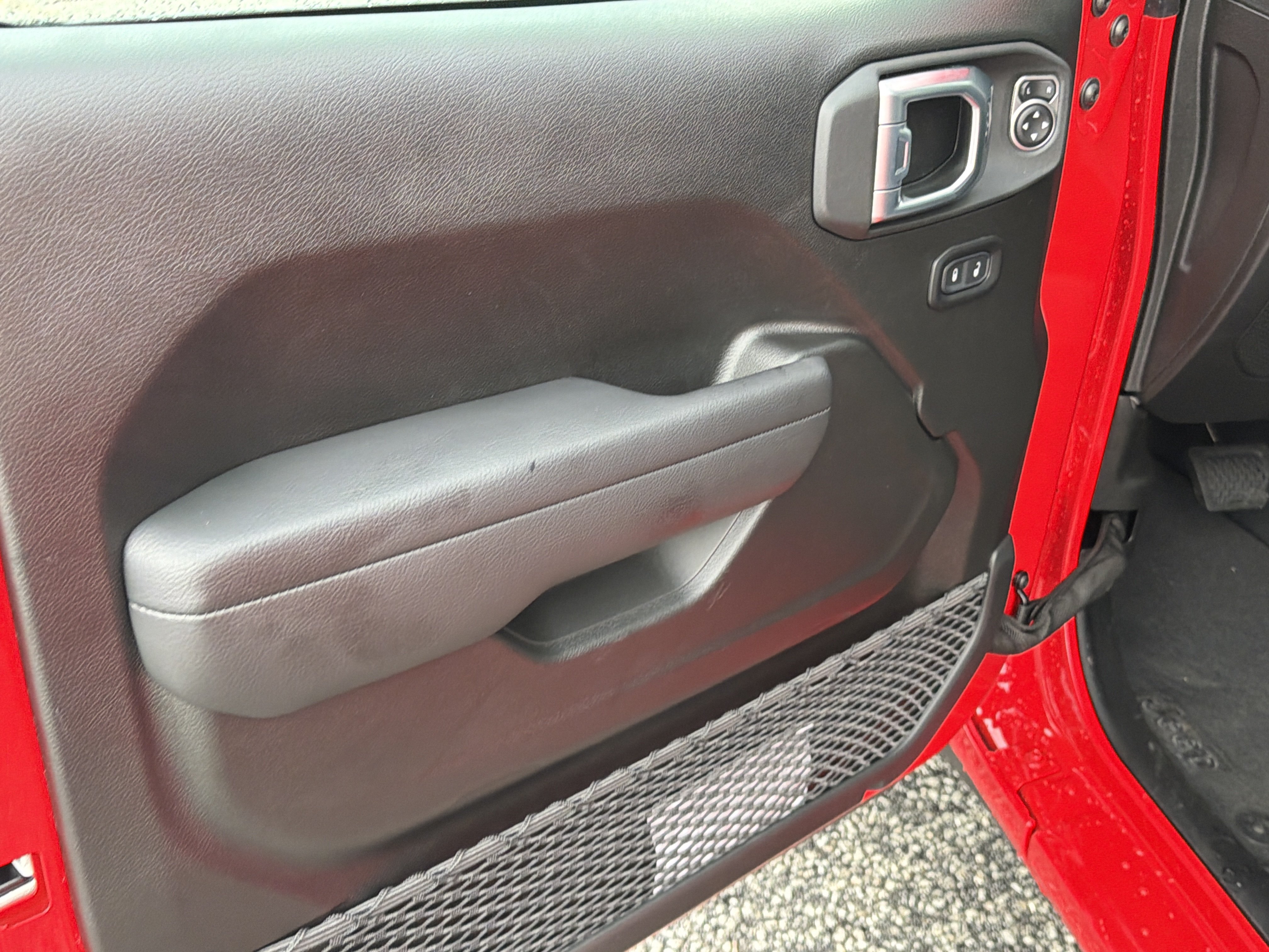 New 2026 Firecracker Red Clear-Coat Exterior Paint Jeep Sport S image 11