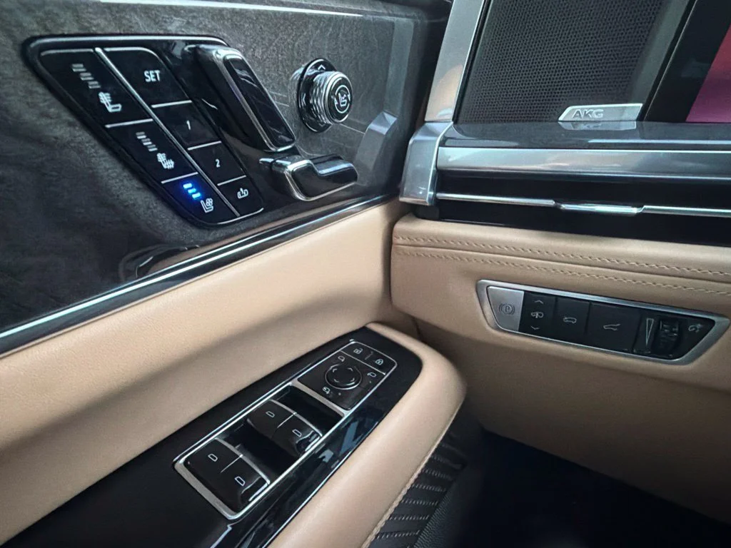 Used 2025 White Cadillac Sport 2 image 14