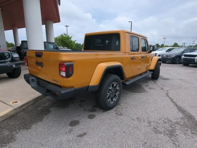 New 2026 Goldilocks Exterior Paint Jeep Sahara image 30