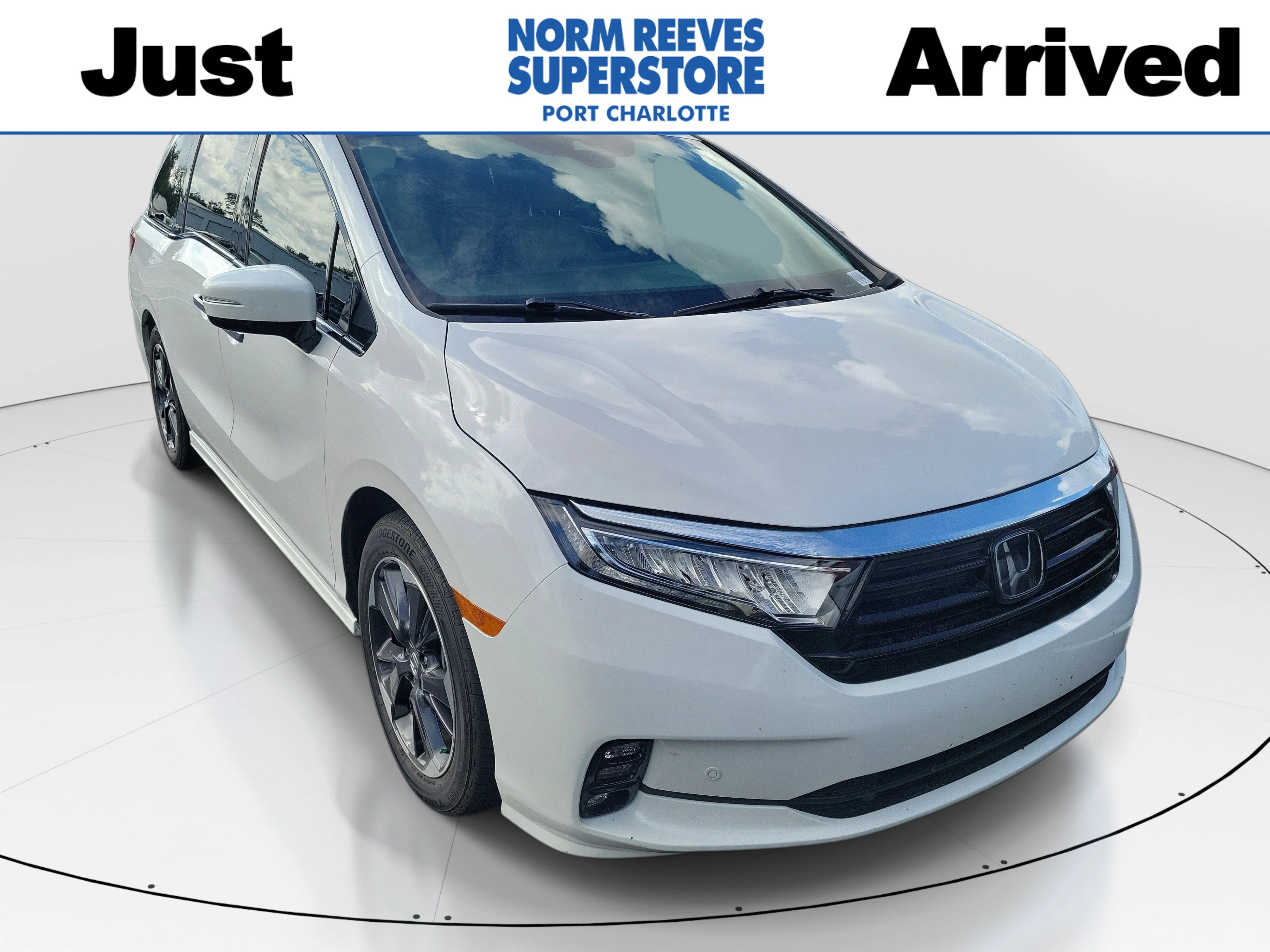 2024 Honda Odyssey Elite's photo