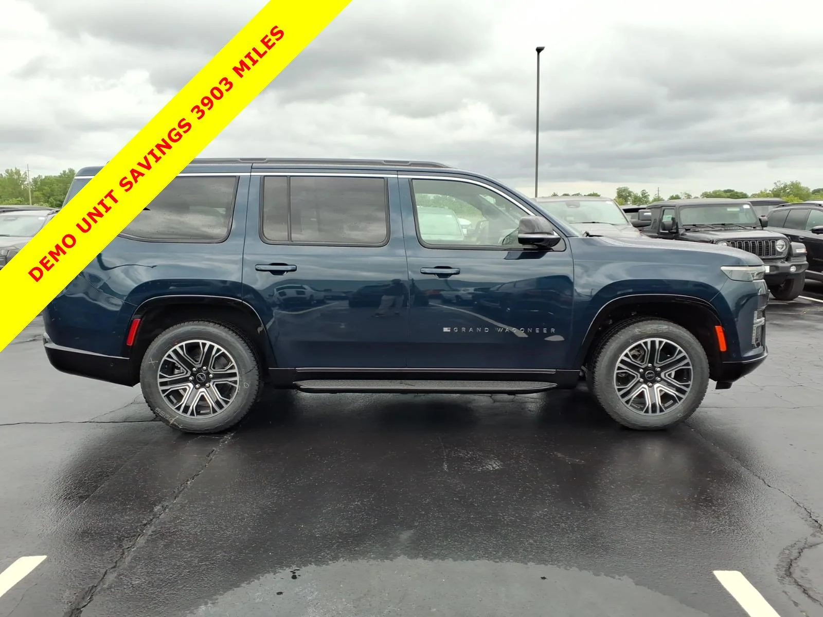 New 2026 Fathom Blue Pearlcoat Jeep  image 18