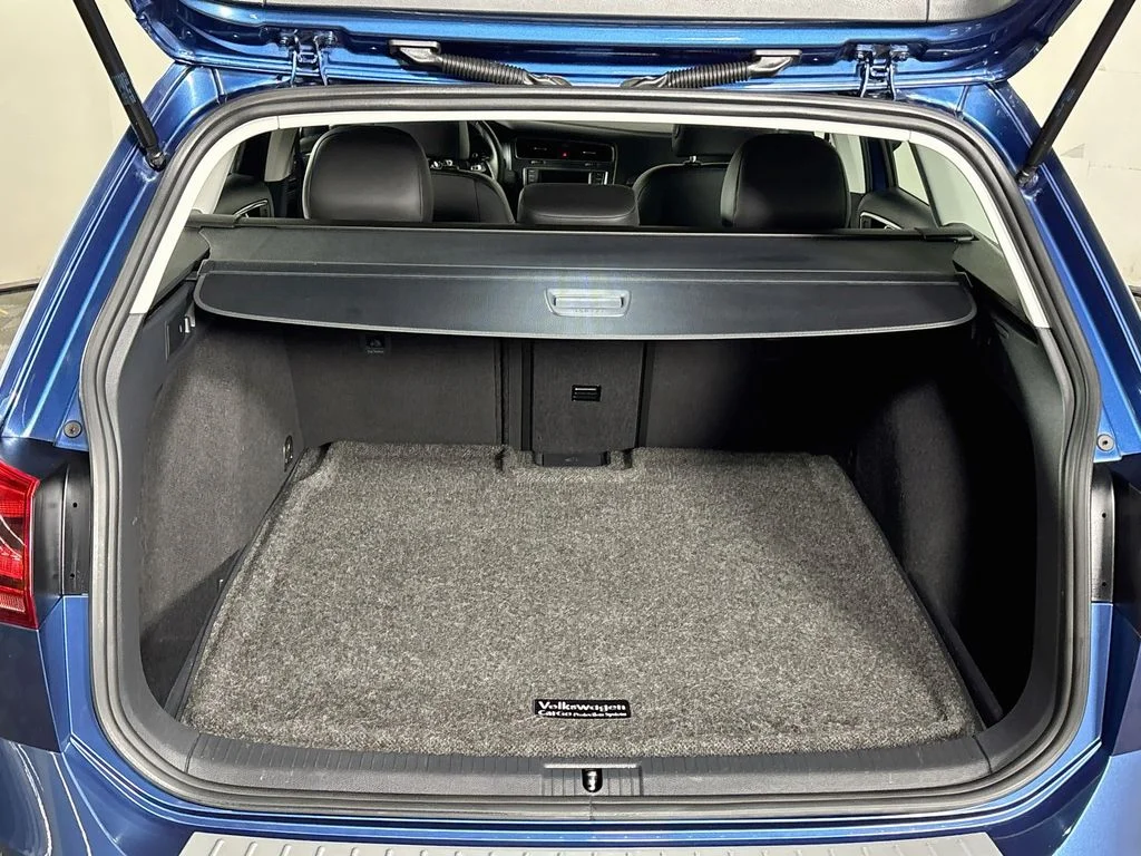 Used 2017 Blue Volkswagen TSI SE image 21