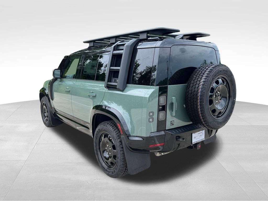 New 2026 Keswick Green Land Rover  image 4