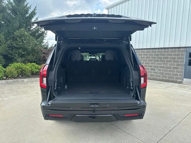 New 2027 Gray Ford Platinum image 7