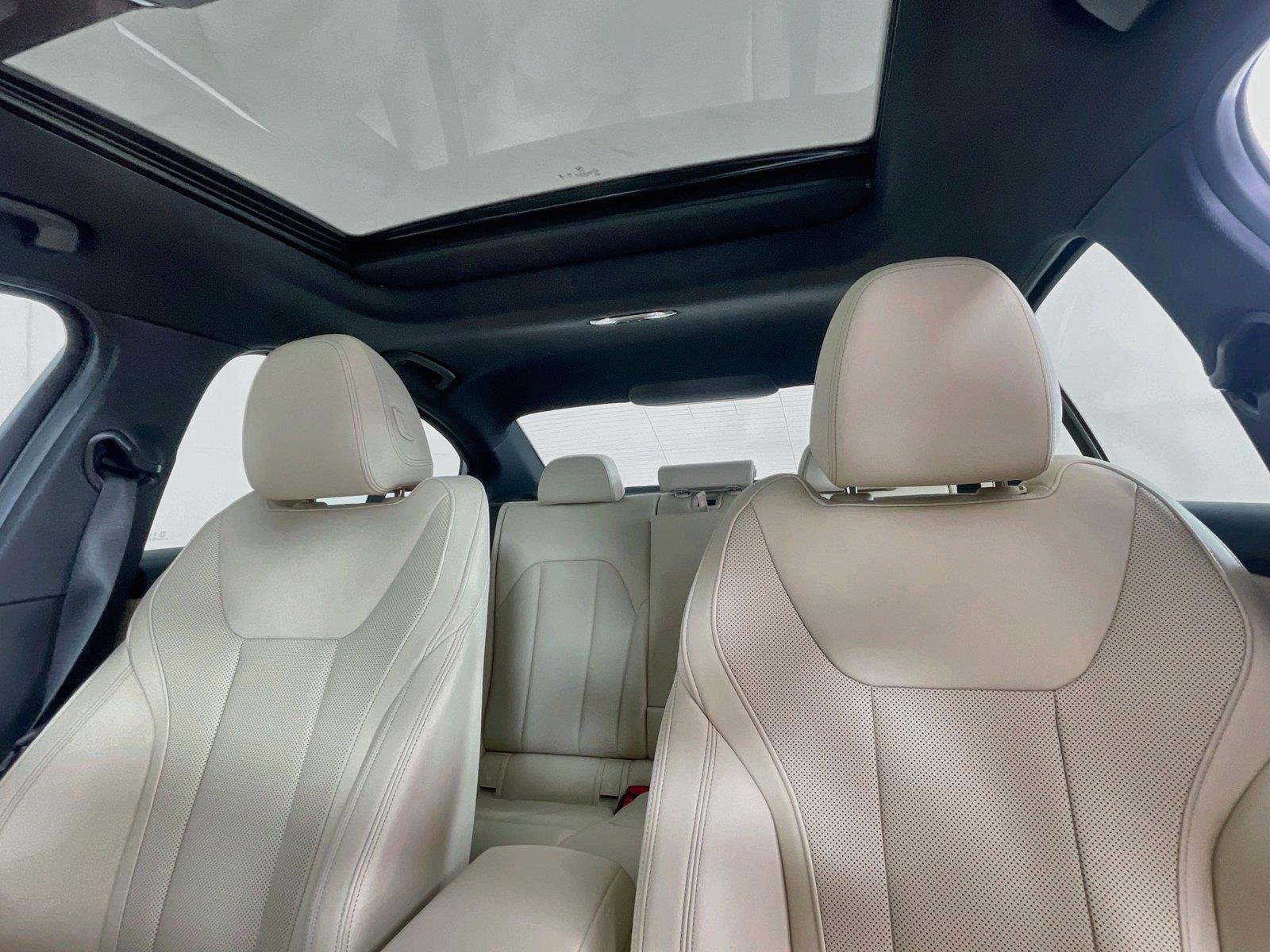 Used 2025 Mineral White Metallic BMW 330i xDrive image 11