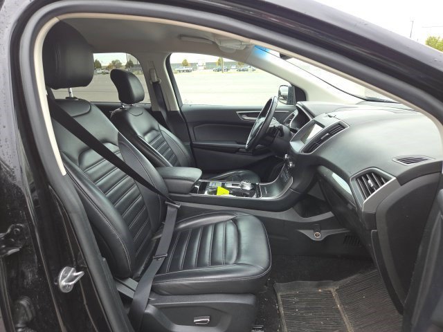 Used 2019 Black Metallic Ford SEL image 20