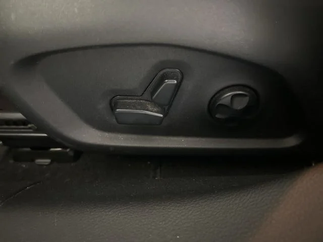 Used 2021 Sting-Gray Clearcoat Jeep Limited image 11