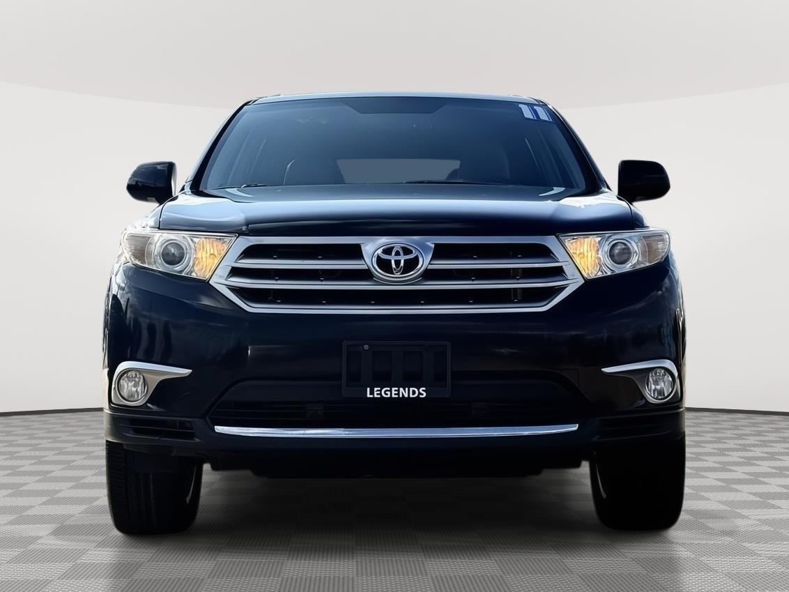 Used 2011 Toyota Highlander Limited with VIN 5TDDK3EH8BS082104 for sale in Kansas City