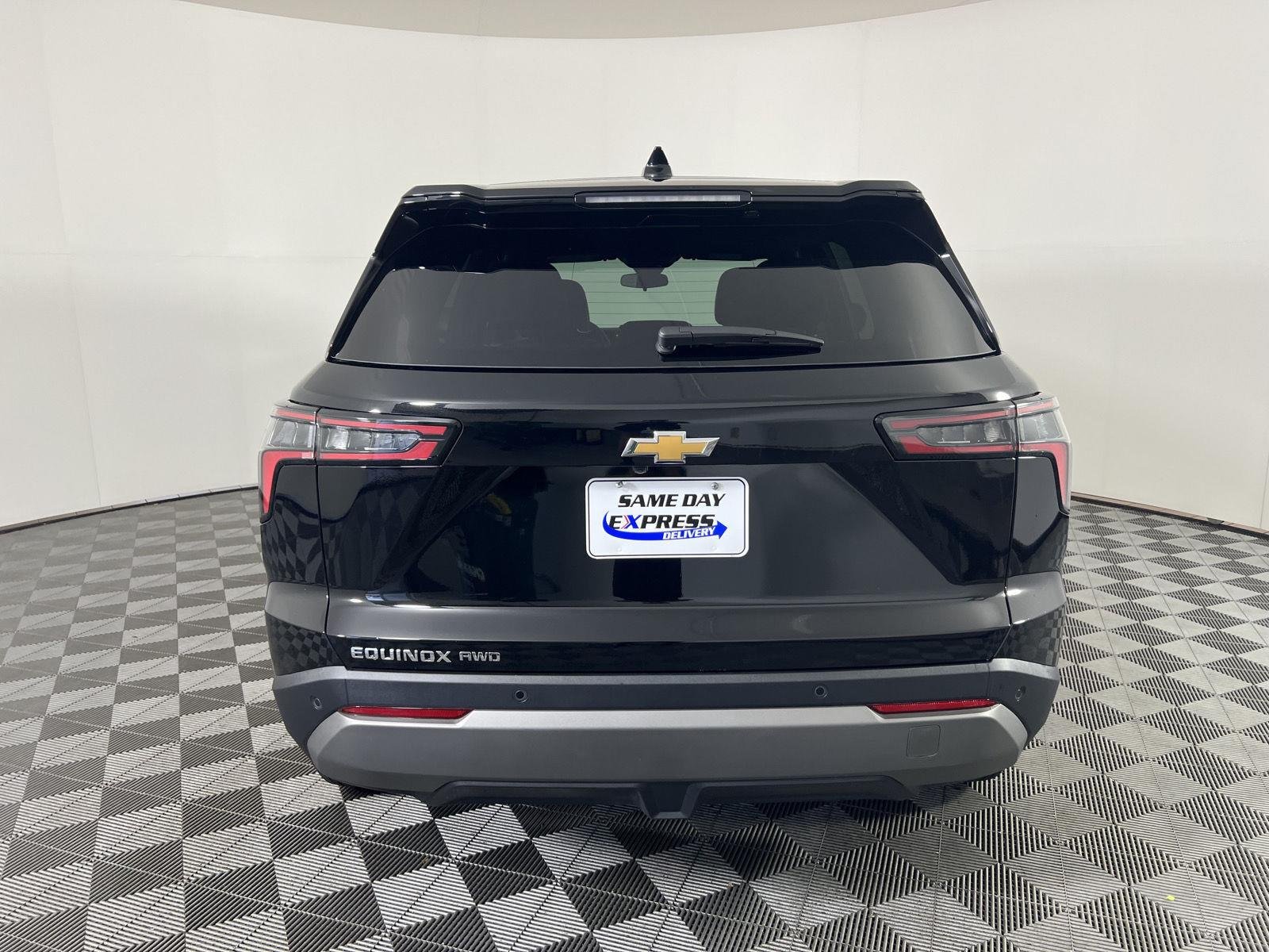 Used 2026 Mosaic Black Metallic Chevrolet AWD LT image 13
