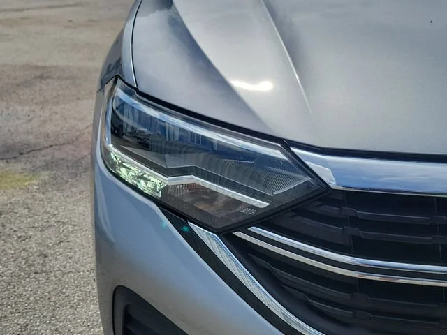2023 Volkswagen Jetta SE - Photo 7
