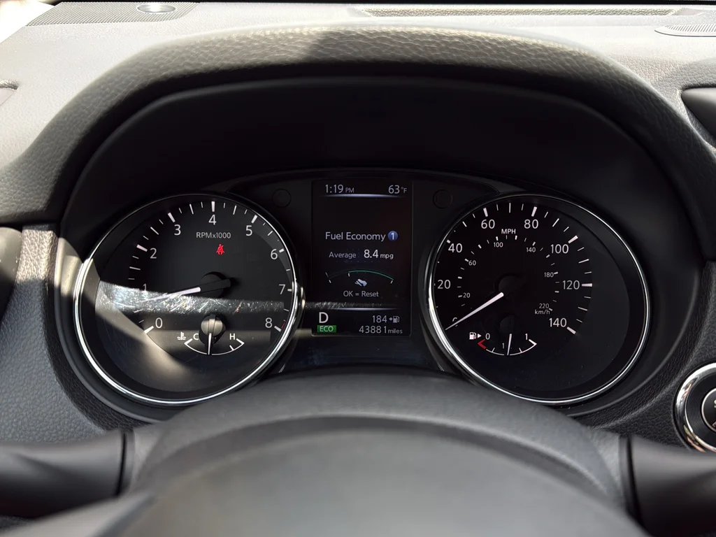 Used 2017 Midnight Jade Nissan SL image 23