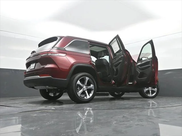New 2026 Velvet Red Pearl-Coat Exterior Paint Jeep Limited image 49