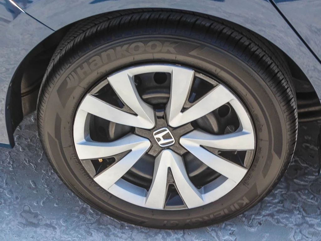 Certified Used 2025 Blue Lagoon Pearl Honda LX image 9