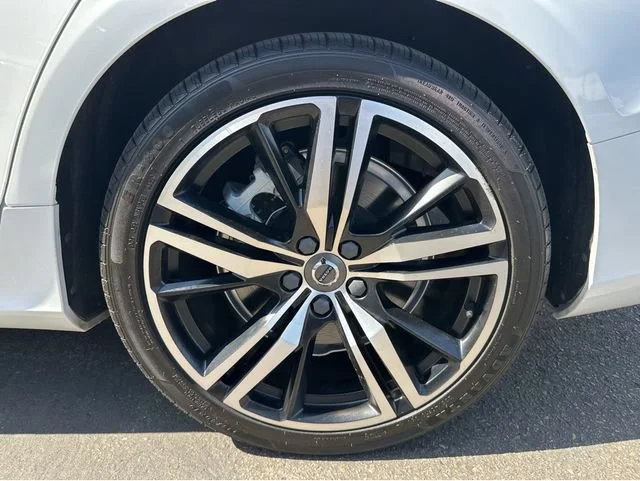 2022 Volvo S60 R-Design Expression - Photo 15