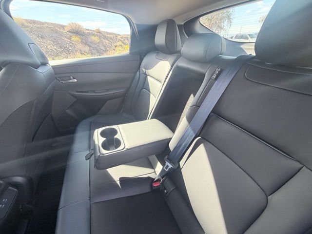 New 2026 Everest White Pearl TriCoat / Super Black Two-tone Nissan SV+ image 22