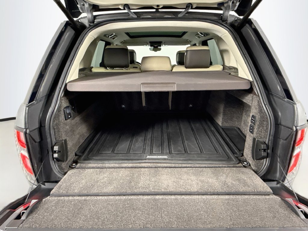 Used 2018 Gray Land Rover HSE image 21
