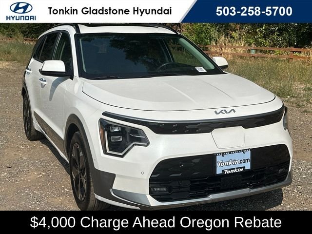 Used 2023 Kia Niro Wave with VIN KNDCT3L15P5018324 for sale in Gladstone, OR
