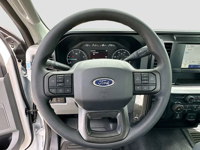New 2026 Oxford White Ford XL image 7