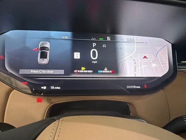 New 2026 Ostuni Pearl White Land Rover SE image 29