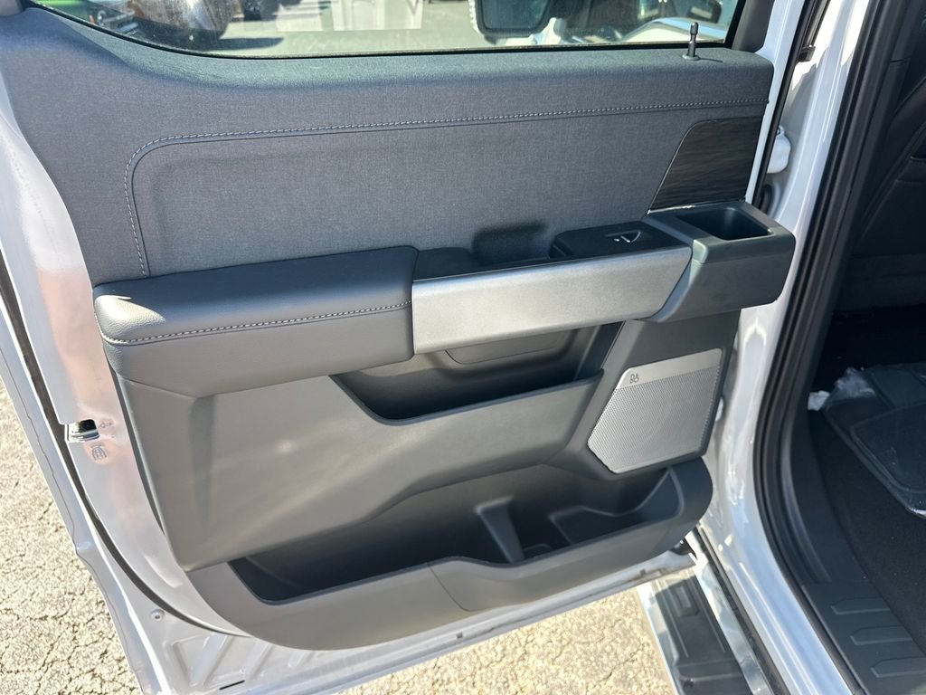 New 2025 White Ford Lariat image 21