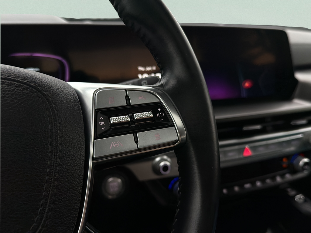 Used 2023 Ebony Black Kia S image 18